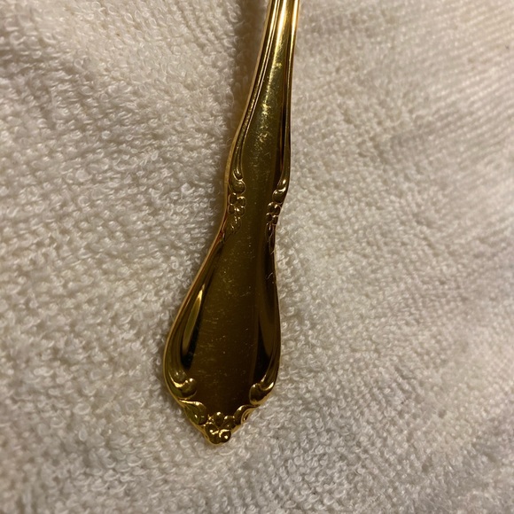 Vintage Oneida Golden Chateau flatware - Picture 7 of 15